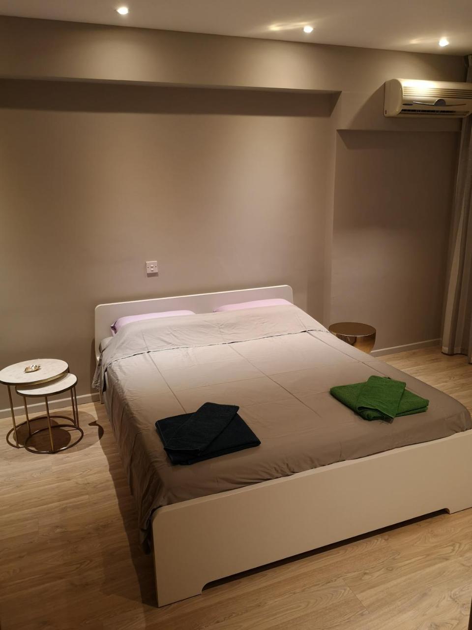 Beachfront Amazing New Apartment Limassol Exterior photo