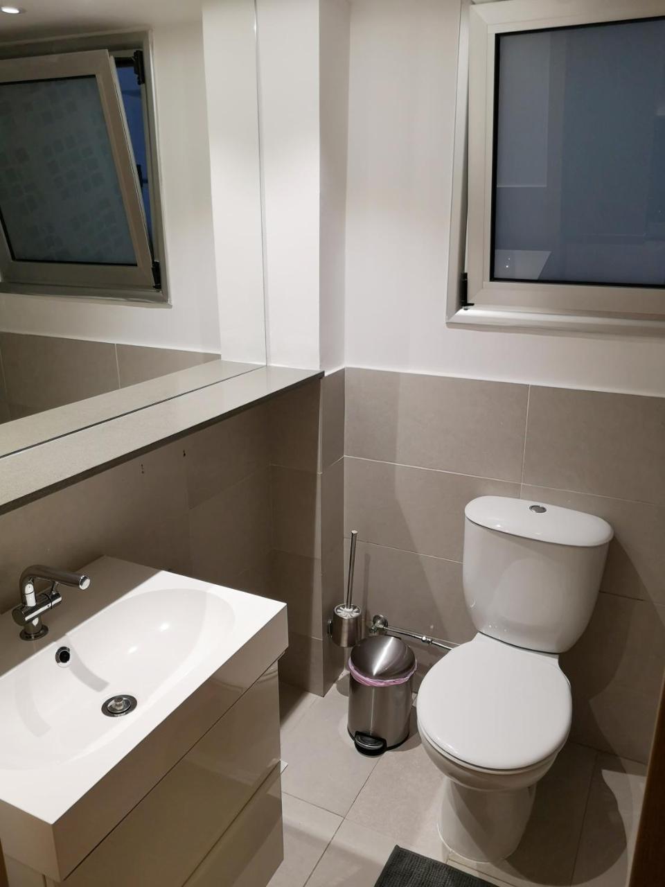 Beachfront Amazing New Apartment Limassol Exterior photo